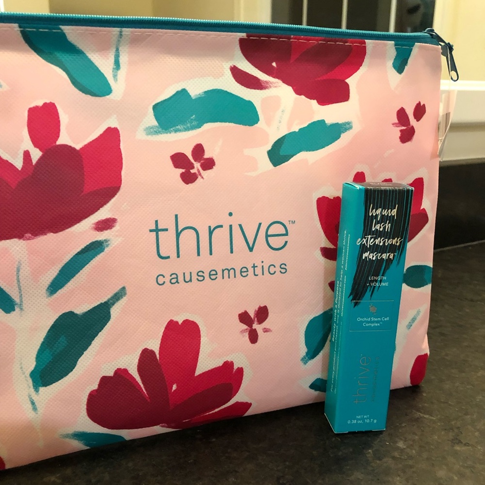 NWT Thrive Cosmetics Eyelash Extension Mascara